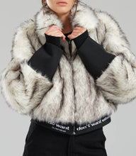 Load image into Gallery viewer, WANTED FAUX FUR COAT